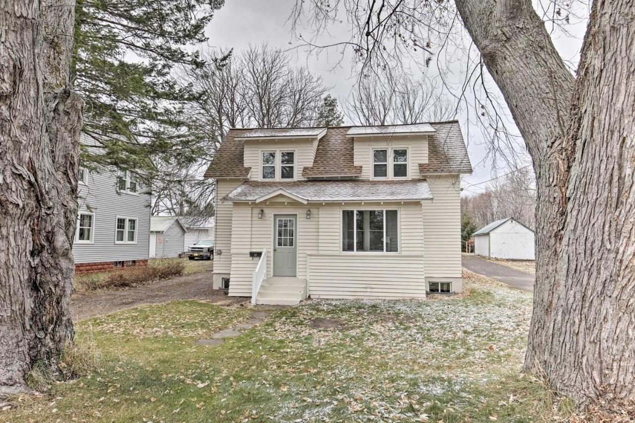 Walk To Lake Superior Ontonagon Home With Fire Pit! Εξωτερικό φωτογραφία