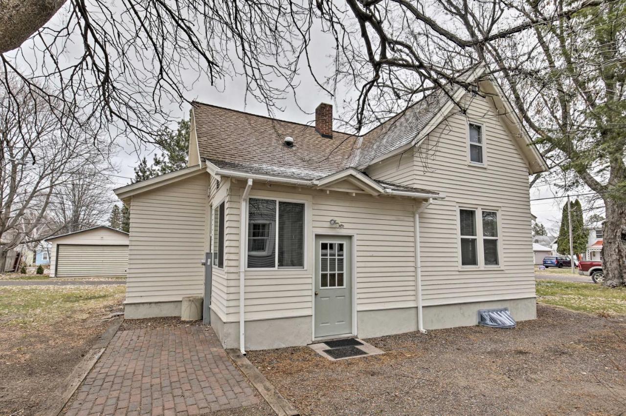 Walk To Lake Superior Ontonagon Home With Fire Pit! Εξωτερικό φωτογραφία